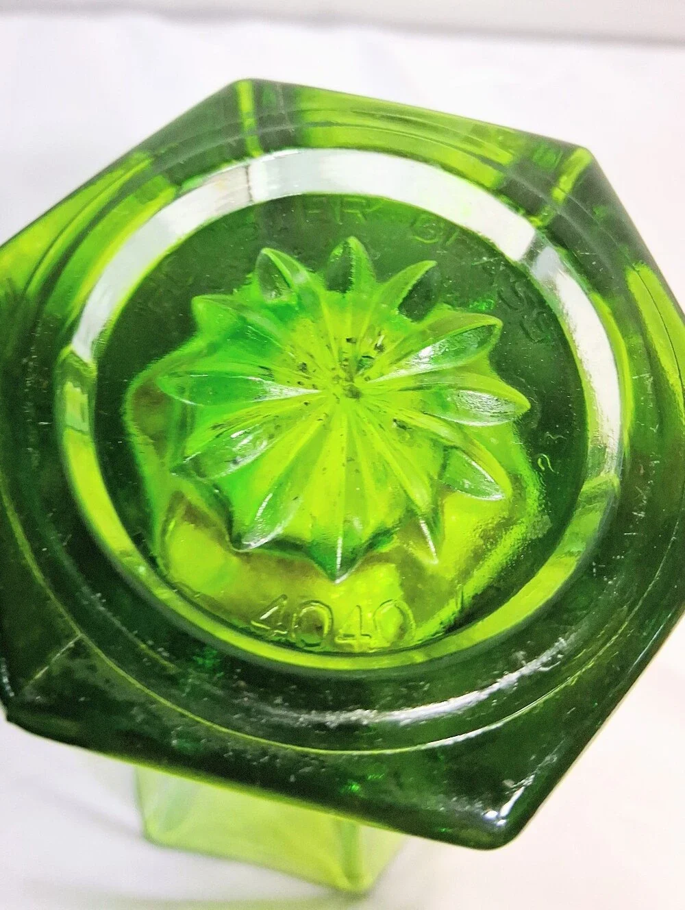 Vintage Emerald Green Hoosier Glass 4040 Art Deco Early to Mid 1900's Glass Vase